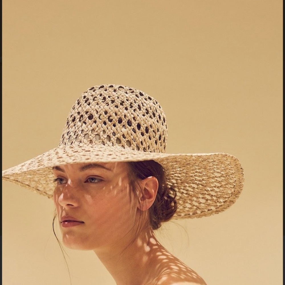 Lola Hat Espailer NWT